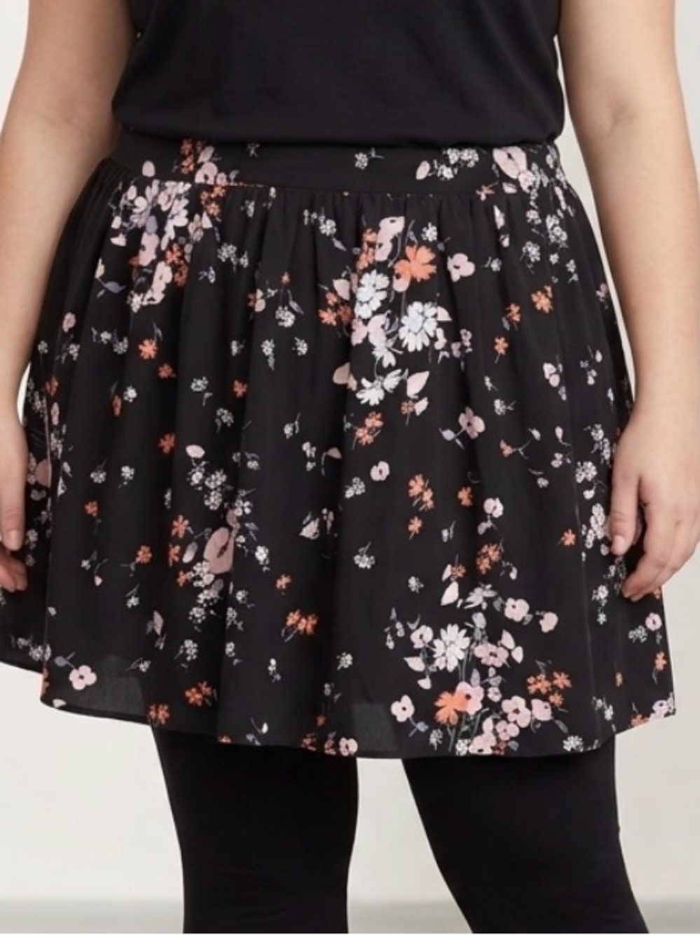 ⁠LC Lauren Conrad Black Floral Mini Skirt XL Ditsy Wildflower Goth Cottagecore⁠